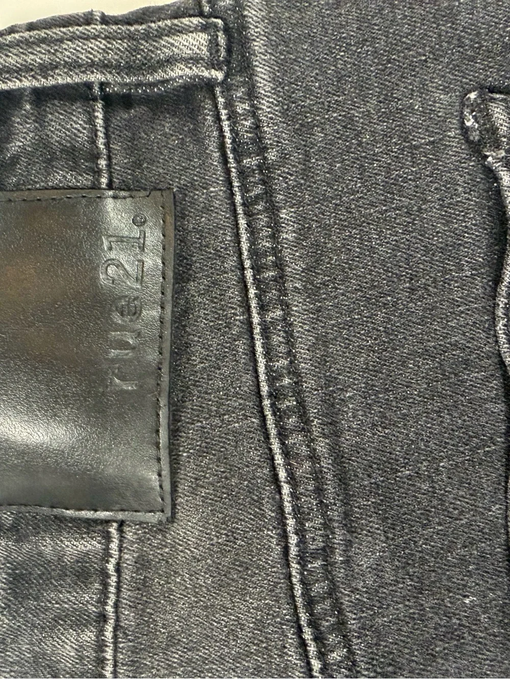 Rue21 Men's Charcoal Black Ripped Skinny Jeans 38x32